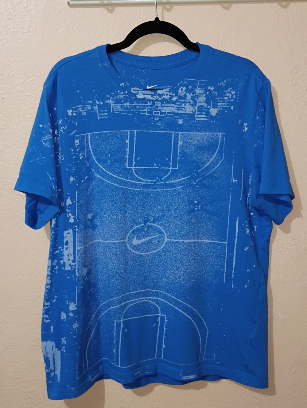 MENS NIKE SIZE LARGE Blue Basketball Court Graphic Tee with White Print